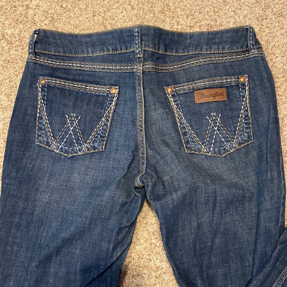 Boot cut Wranglers - Picture 3 of 3